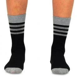 TeeHee Gift Ideas Skulls And Stripes Unisex Socks