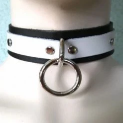 Ape Leather Choker With One Welded D-ring And O-ring - White On Black Leather