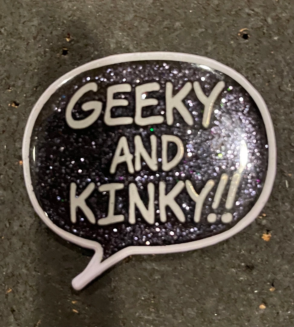 Pins Geeky And Kinky Logo Pin - Glitter Black 3 Pins Geeky And Kinky Logo Pin - Glitter Black
