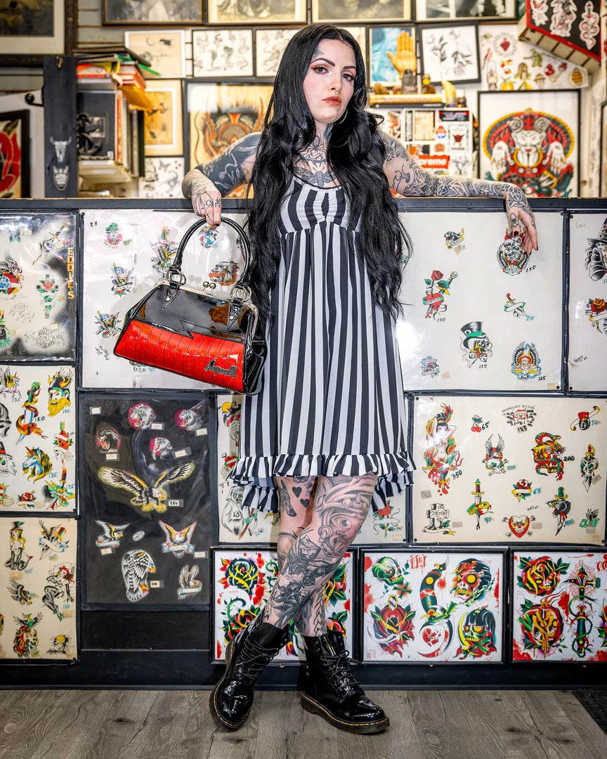 Sourpuss Bags & Backpacks Shock Me Handbag - Black/Red 7 Sourpuss Bags & Backpacks Shock Me Handbag - Black/Red